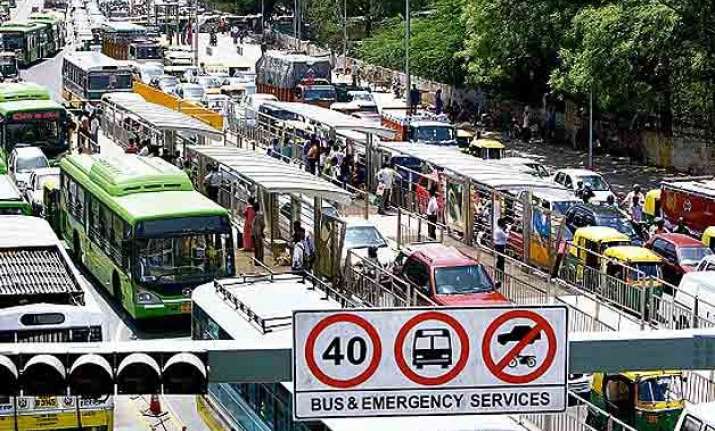 delhi govt decides to scrap brt corridor in south delhi