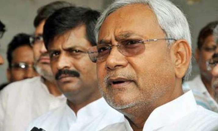 bihar govt to give rs 1 lakh to collapse victims families