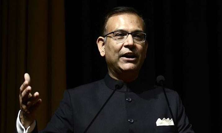 government invokes sachin tendulkar virat kohli to bat for