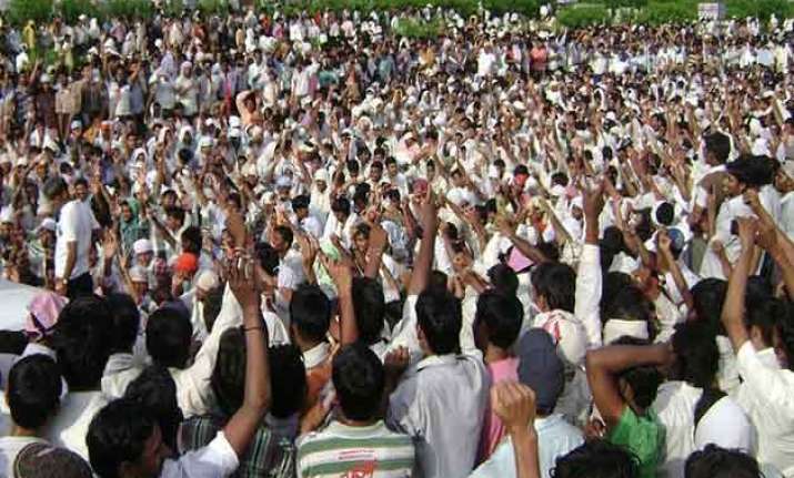 agra drunk man lynched for allegedly misbehaving with a girl