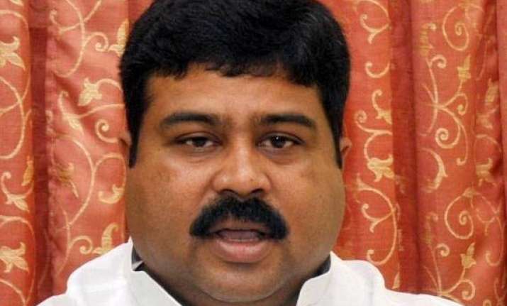 no plan to curtail supply of subsidised lpg cylinders