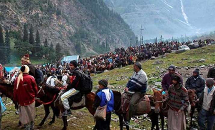 amarnath yatra resumes after day long hault