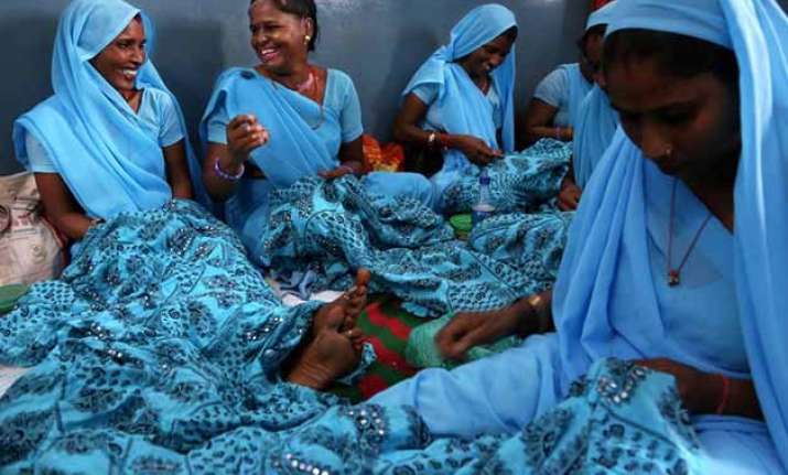 un accredited ngo to help 5 000 poor widows in varanasi