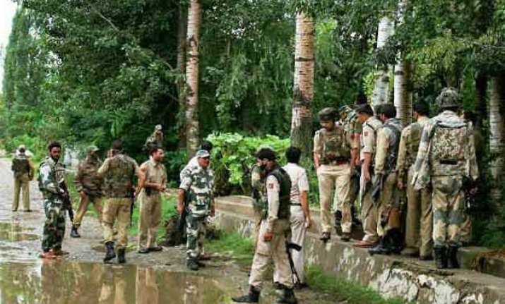 3 bangladeshis nabbed for trying to cross over to pakistan
