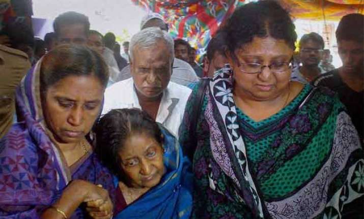 people gather in large numbers at abdul kalam s rameswaram
