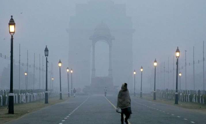 dense fog envelopes delhi 60 trains delayed