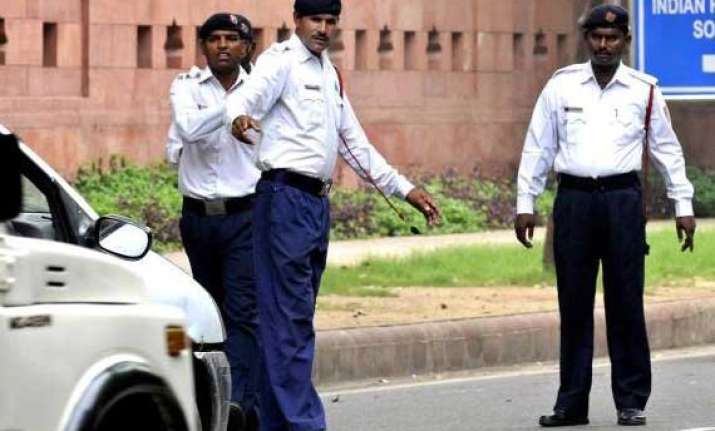 traffic police asks people to come forward on illegal