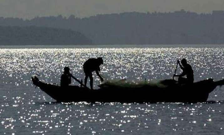 31 tamil nadu fishermen arrested by sri lankan navy