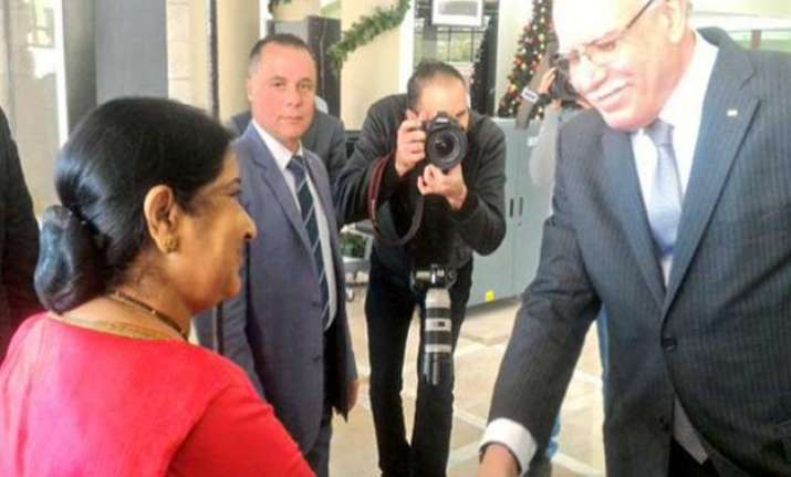 west asia visit sushma swaraj holds talks with palestinian