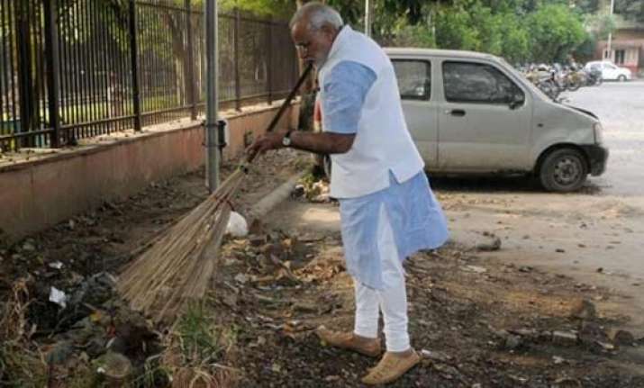 unicef offers support to narendra modi s ambitious swachh