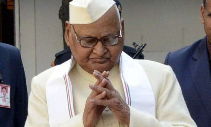 vyapam scam accused shailesh yadav son of mp governor found