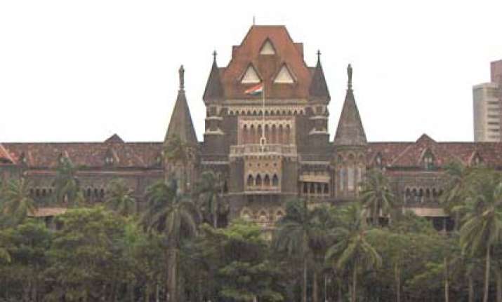 high court asks govt to frame rules for shirdi sai baba