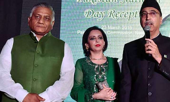 general vk singh criticised for attending pakistan national