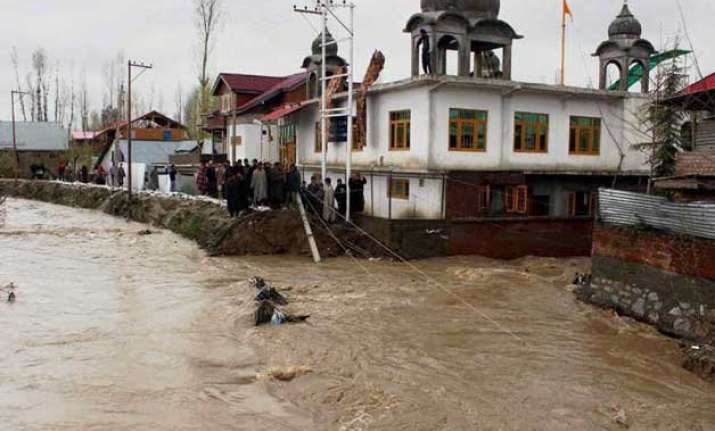 6 bodies recovered from landslides in j k toll rises to 16
