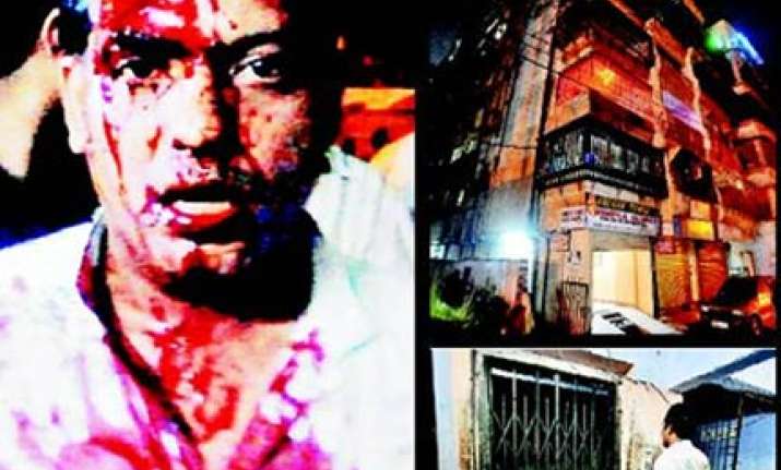 indian rage lift hogging leads to fisticuffs in ulhasnagar
