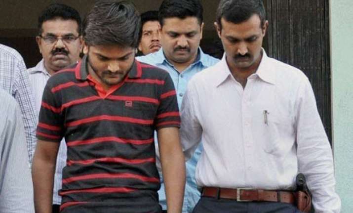 hardik patel sought to block roads if arrested before india