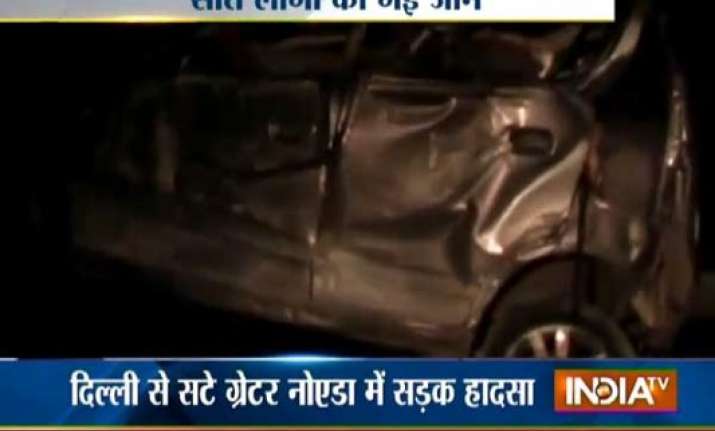 seven dead in road accident near pari chowk in greater noida