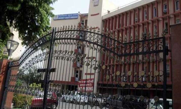 ugc to scrap non net fellowship students stage protest