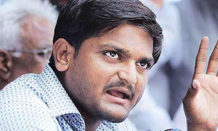 hardik patel arrested for insulting tricolour