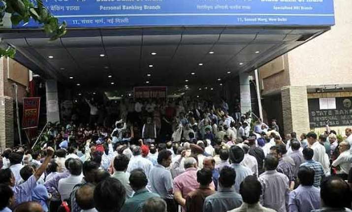 psu bank employee unions withdraw strike call settle wages