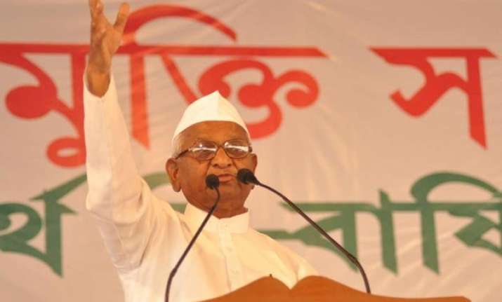 anna hazare wants agriculture commissions to look into