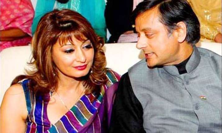 divorcee tharoor set to marry sunanda on aug 17