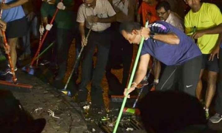 anil ambani takes swachh bharat abhiyan to badrinath