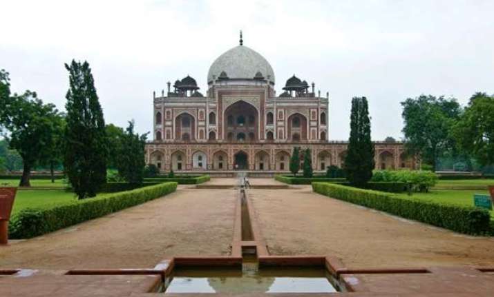 at humayun s tomb the king gets his crown back