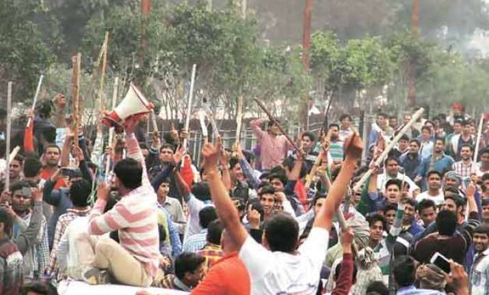 jat stir tension in jat dominated areas cm to visit rohtak
