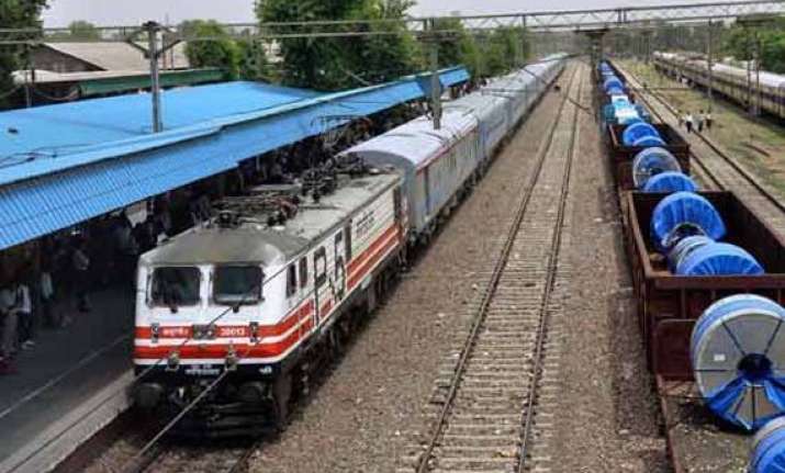 first high speed train on delhi agra section on nov 10