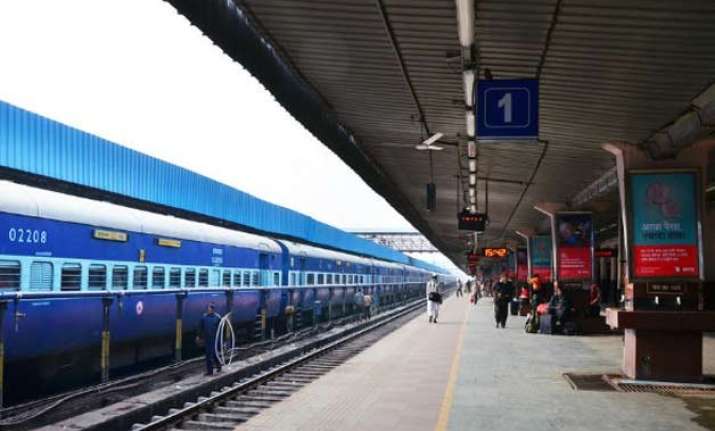 irctc offers meals in 1 356 pantryless trains