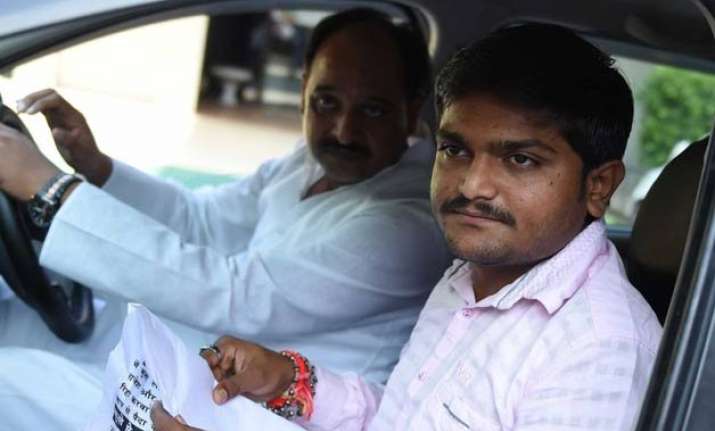 mobile internet banned in rajkot as hardik patel warns stir