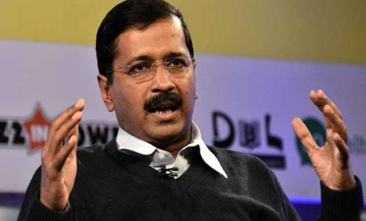 delhi government to send food packets drinking water to