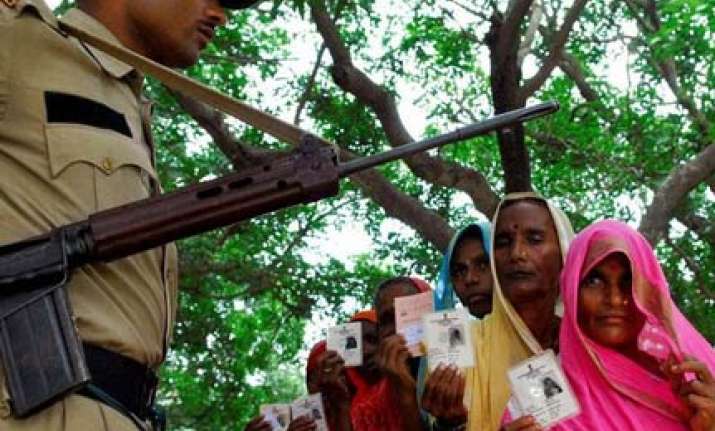 bihar poll 54 pc turnout in peaceful first phase