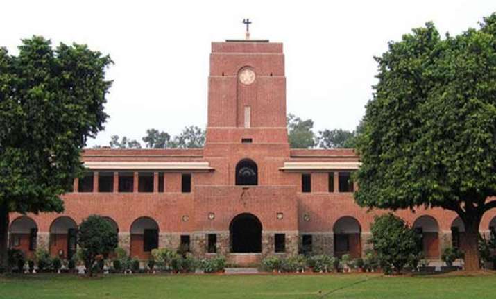 st stephen s molestation row valson thampu demands a cbi