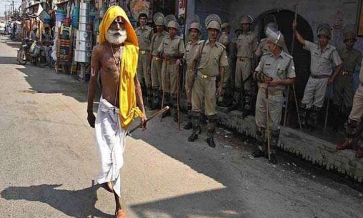 22nd babri masjid anniversary security tightened in ayodhya