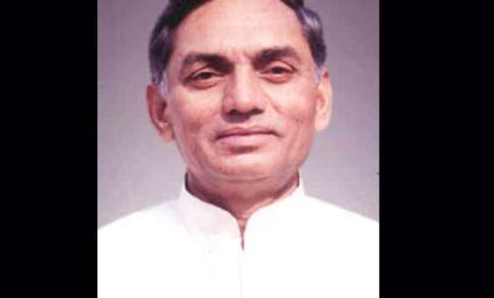 dwivedi cracks whip after cong spokesman compares modi with