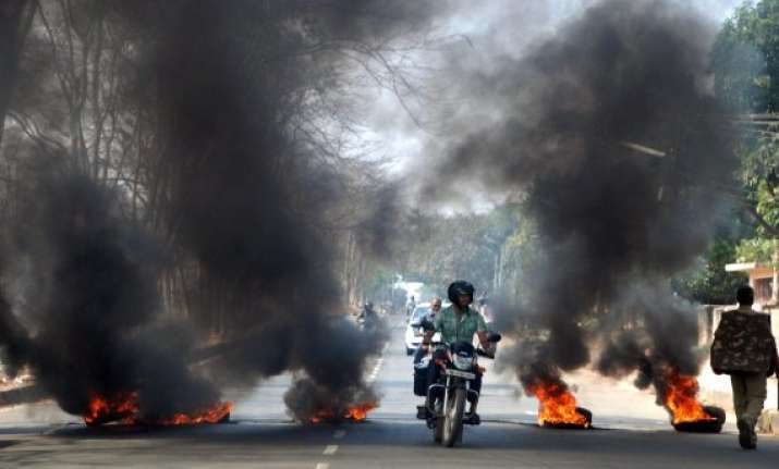 2 killed in clash in west bengal