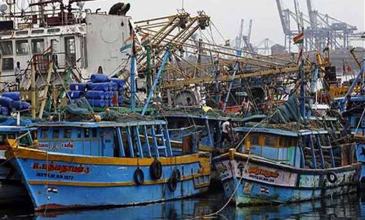 42 indian fishermen held by pakistan maritime security