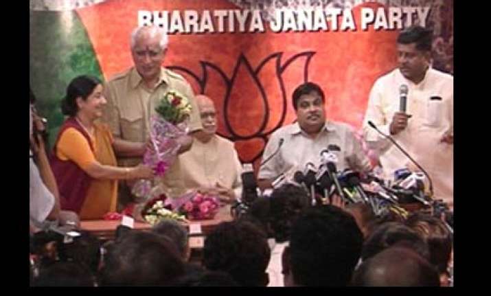 jaswant rejoins bjp after ten months in the cold