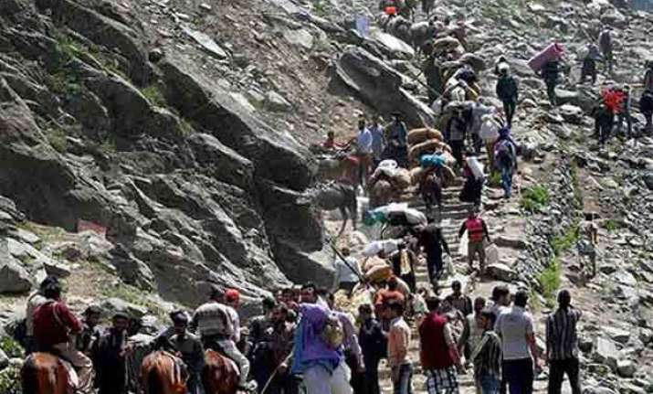 fresh batch of 418 pilgrims leave jammu for amarnath