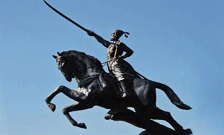 maharashtra budget gives rs 100 crore for shivaji ambedkar