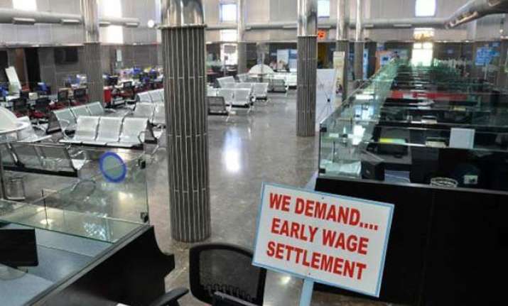 bankers revoke strike after alternate offs on saturdays and