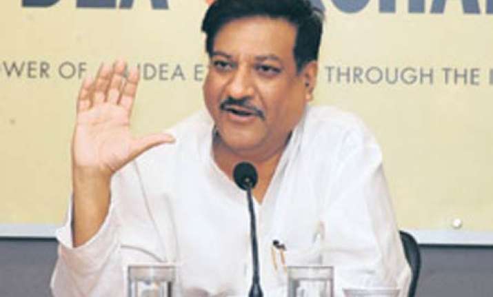maharashtra cabinet expansion put off