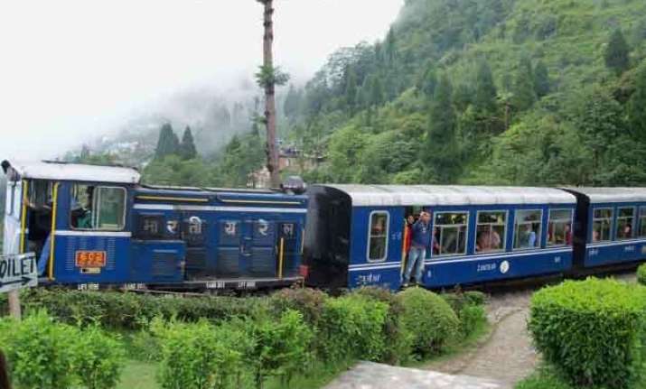 darjeeling himalayan railway hikes toy train ticket price