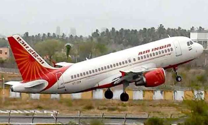 passenger falls ill on delhi mumbai flight dies