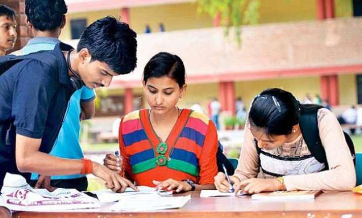 duadmissions list of courses having entrance exam