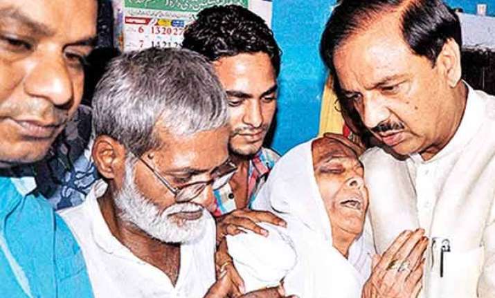 dadri incident urdu writer to return award in protest