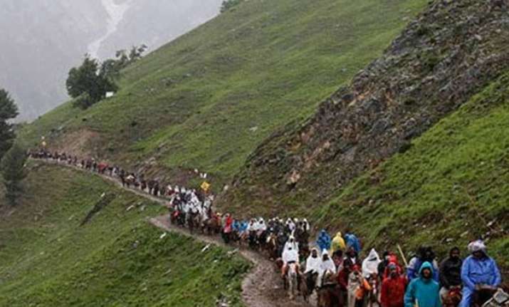 amarnath yatra remains suspended due to bad weather