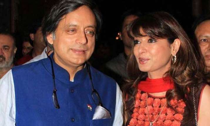 sunanda pushkar case delhi police issues notice to tharoor